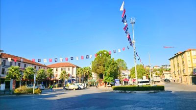 Stadtzentrum Seydikemer: Alltagsleben und Momente Foto 5