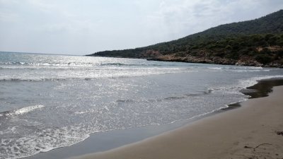 Özlen Plajı, Karadere