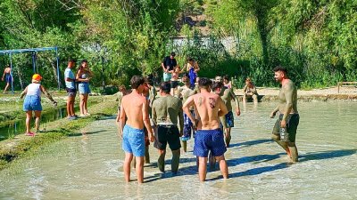 Saklıkent'te Çamur Banyosu (Kahkaha Dolu Bir Arınma Deneyimi)