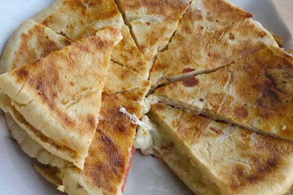 Geleneksel Seydikemer Köy Ekmeği (Bazlama)